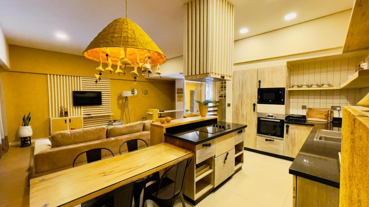 Kabira Country Club Hotel Kampala Exterior photo